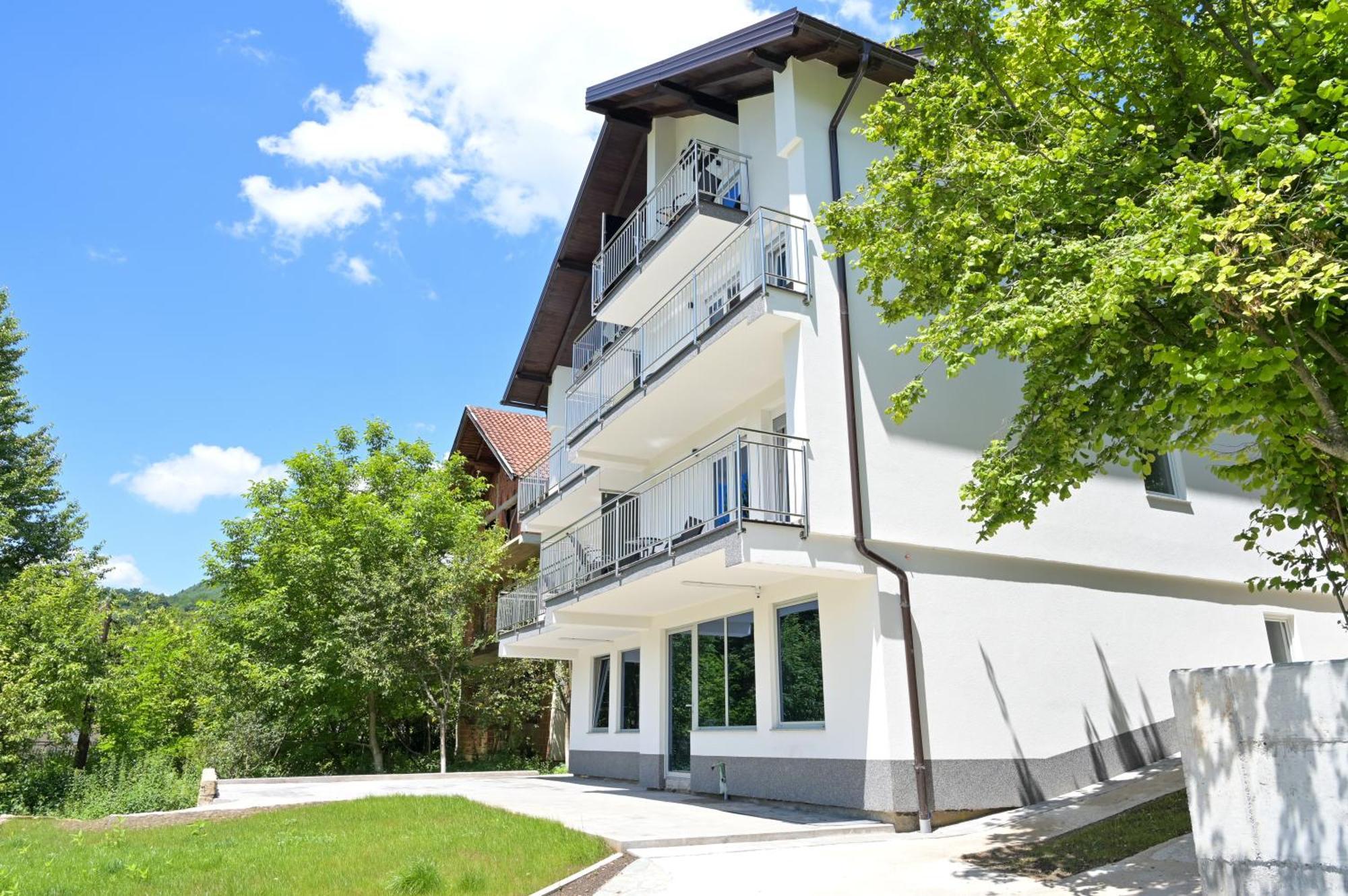 Villa Anita Яйце Екстериор снимка